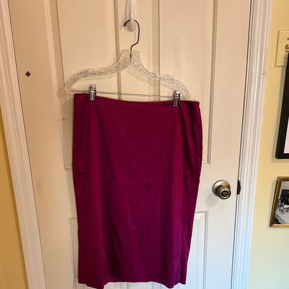 Sutton Studio Fuchsia Pencil Skirt